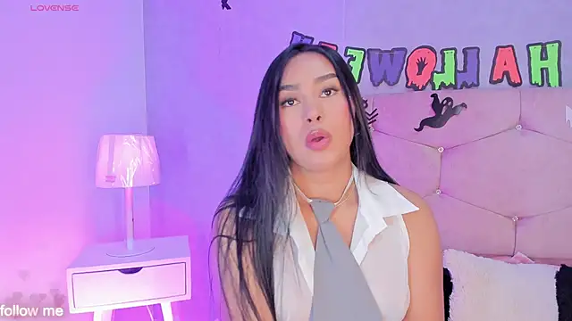 Cameliaa Smiith online show from October 2025 03:30:01 AM