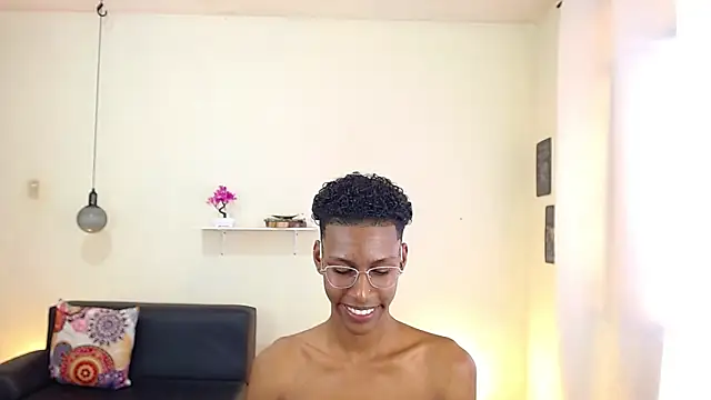 maiki18  online show from February 2025 04:58:02 PM