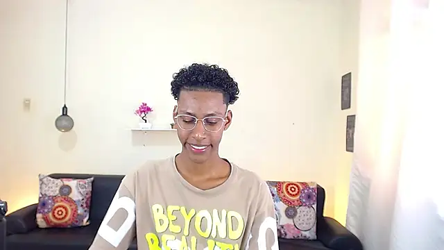 maiki18  online show from March 2025 04:57:02 PM