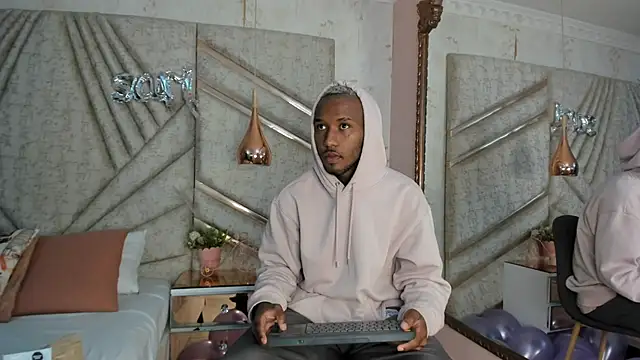 JamesParck online show from February 2025 12:25:02 PM