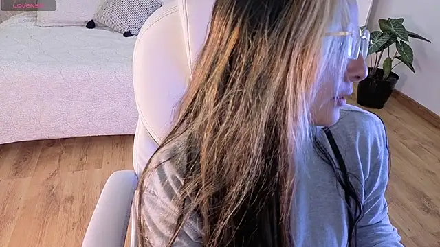 brandy sweet  online show from September 2025 03:13:02 PM