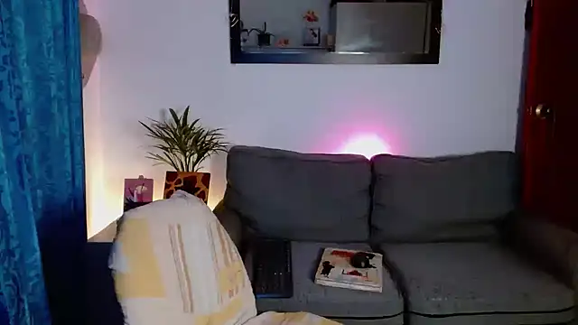 Nicole white 11 online show from September 2025 12:34:01 AM