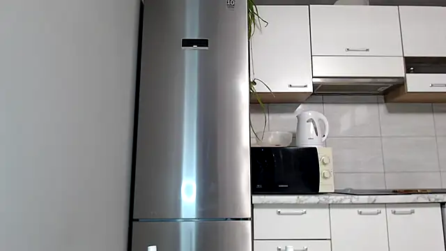 SierraSky  online show from September 2025 05:18:02 PM