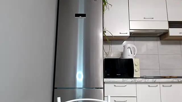 SierraSky  online show from November 2025 06:08:01 PM