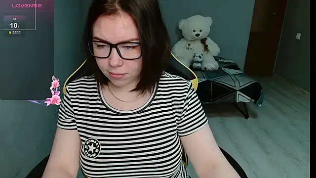 Emily Amorre online show from October 2025 01:14:02 AM