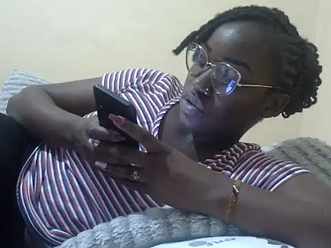 Snapshot of Sexy_racy_rebel_ chatting on March 2025 06:26:02 PM Sexy racy rebel online show from March 2025 06:26:02 PM