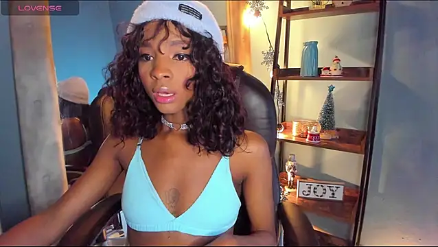 Snapshot of alikahouston4 chatting on December 2024 02:11:02 AM alikahouston4 online show from December 2024 02:11:02 AM