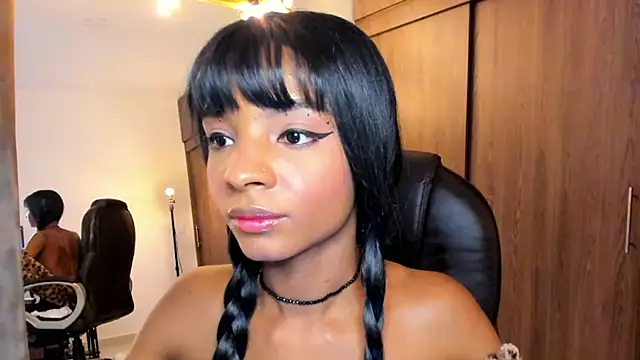 Snapshot of alikahouston4 chatting on February 2025 01:30:02 AM alikahouston4 online show from February 2025 01:30:02 AM