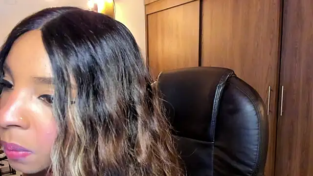 Snapshot of alikahouston4 chatting on March 2025 06:37:02 AM alikahouston4 online show from March 2025 06:37:02 AM