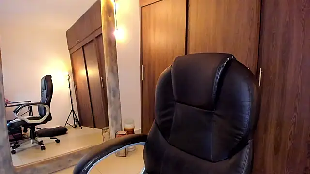 Snapshot of alikahouston4 chatting on September 2025 03:08:01 AM alikahouston4 online show from September 2025 03:08:01 AM