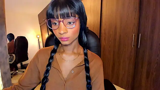 Snapshot of alikahouston4 chatting on October 2025 05:04:02 AM alikahouston4 online show from October 2025 05:04:02 AM