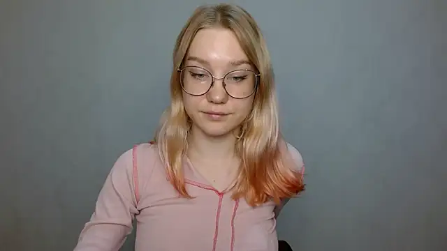 cindi hot online show from January 2025 12:44:02 PM