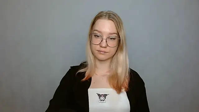 cindi hot online show from January 2025 01:22:01 PM