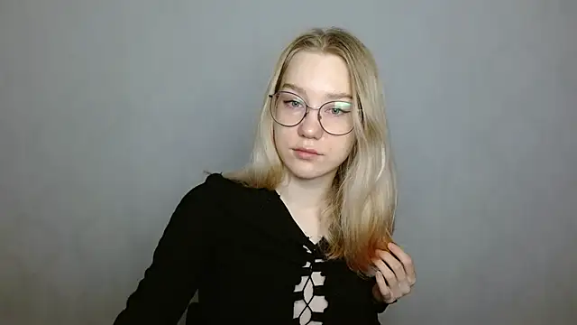 cindi hot online show from February 2025 06:45:02 AM