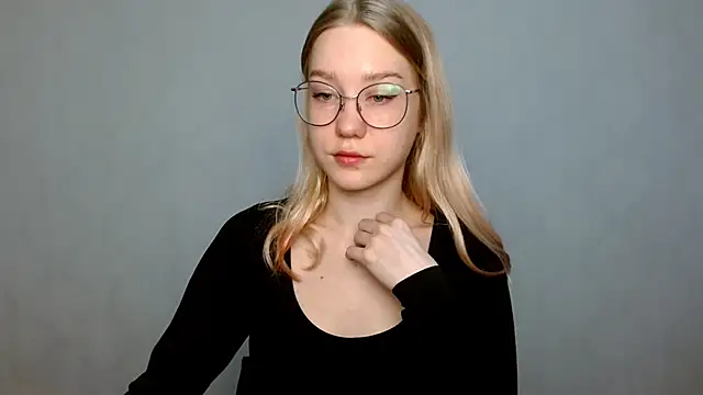 cindi hot online show from February 2025 08:06:01 AM