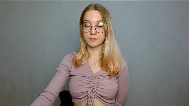 cindi hot online show from February 2025 11:22:01 AM