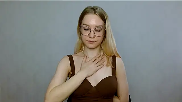 cindi hot online show from February 2025 07:42:02 AM