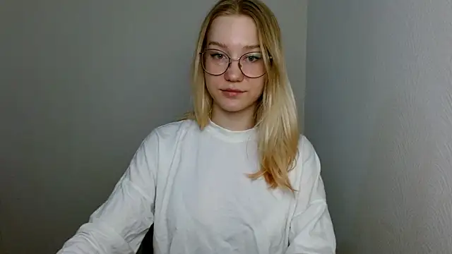 cindi hot online show from March 2025 11:31:02 AM