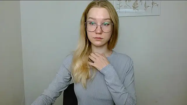 cindi hot online show from September 2025 10:30:02 AM