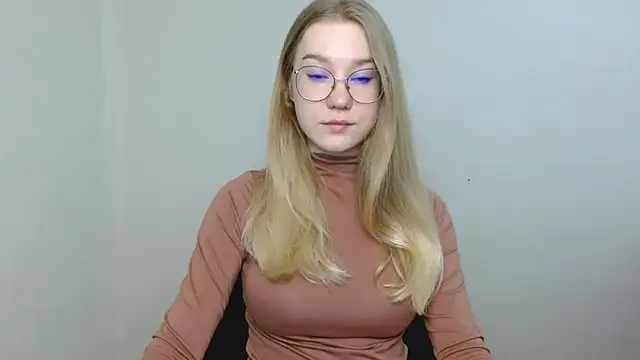 Snapshot of cindi_hot chatting on April 2026 10:10:01 AM cindi hot online show from April 2026 10:10:01 AM