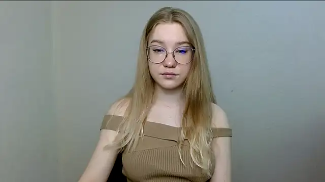 Snapshot of cindi_hot chatting on April 2026 11:23:01 AM cindi hot online show from April 2026 11:23:01 AM