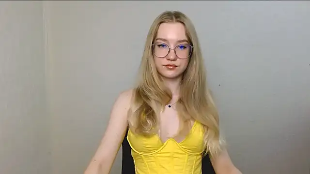 Snapshot of cindi_hot chatting on July 2026 10:41:01 AM cindi hot online show from July 2026 10:41:01 AM