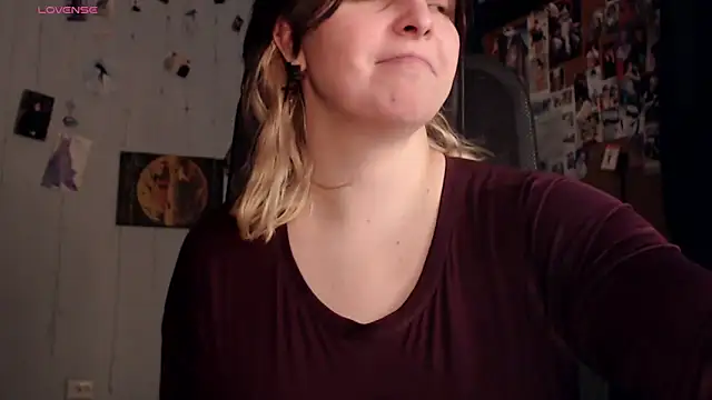 Snapshot of Saya_sweet chatting on February 2026 12:32:02 PM Saya sweet online show from February 2026 12:32:02 PM