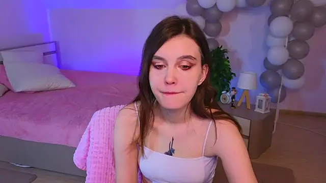 SusieMorris online show from January 2025 02:11:01 AM