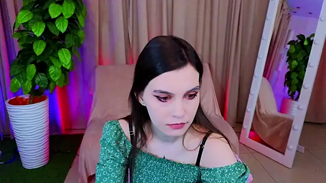 SusieMorris online show from March 2025 01:45:02 AM