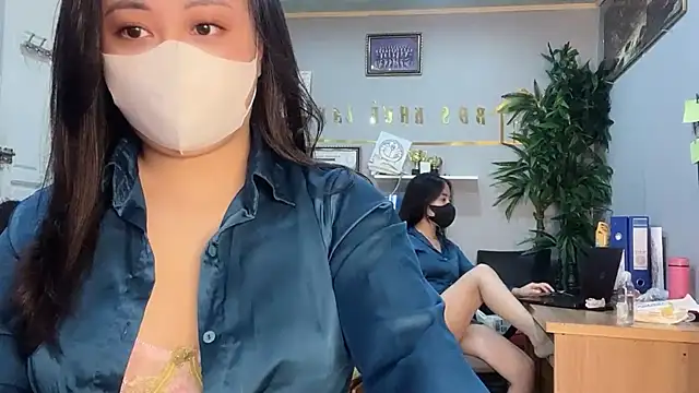 Snapshot of Bamboo_Swetie chatting on December 2024 02:06:01 PM Bamboo Swetie online show from December 2024 02:06:01 PM