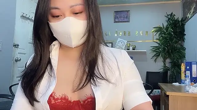 Snapshot of Bamboo_Swetie chatting on December 2024 10:47:02 PM Bamboo Swetie online show from December 2024 10:47:02 PM