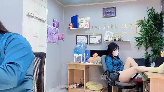 Snapshot of Bamboo_Swetie chatting on December 2024 07:03:01 AM Bamboo Swetie online show from December 2024 07:03:01 AM