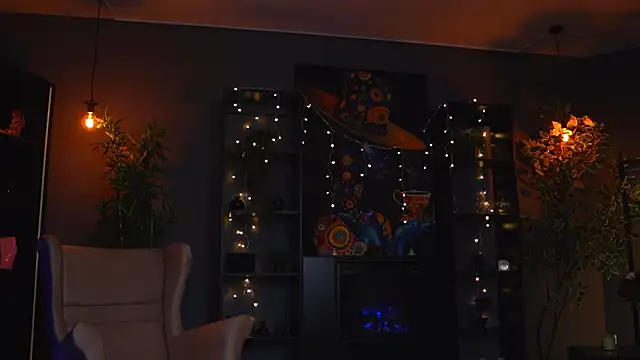 Evelyn Evyyy online show from December 2025 07:32:01 PM