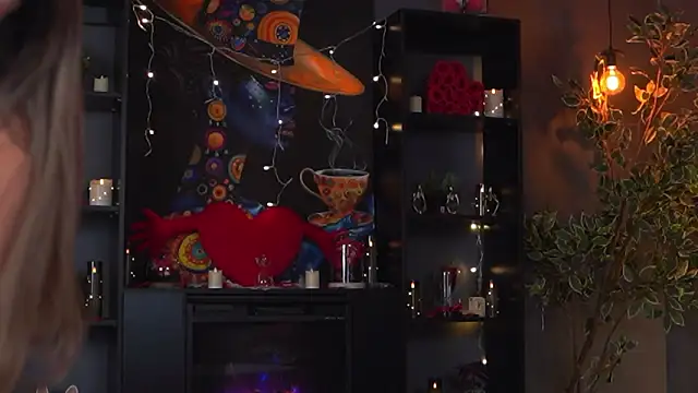 Evelyn Evyyy online show from February 2026 07:23:01 PM