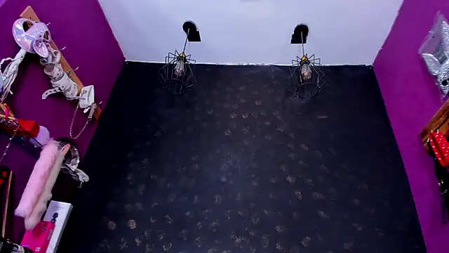 Alexa Slave online show from September 2025 02:33:02 PM