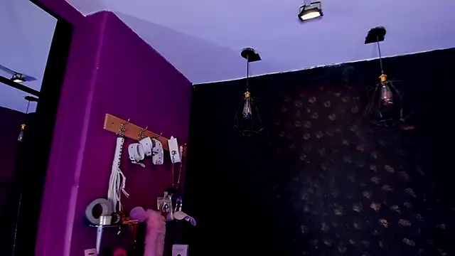 Alexa Slave online show from November 2025 09:26:02 PM