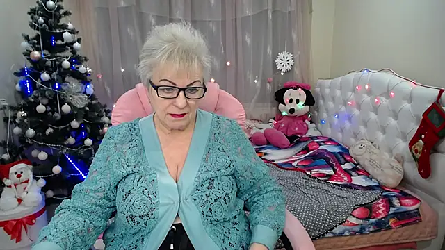 Snapshot of KayleSmoll chatting on January 2025 10:12:01 PM KayleSmoll online show from January 2025 10:12:01 PM