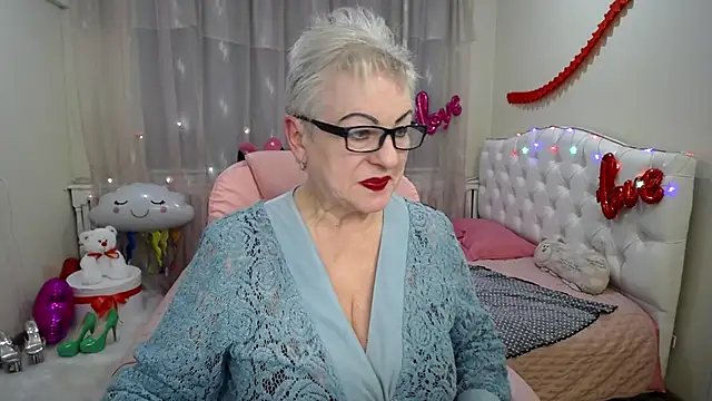 Snapshot of KayleSmoll chatting on February 2025 10:20:02 PM KayleSmoll online show from February 2025 10:20:02 PM