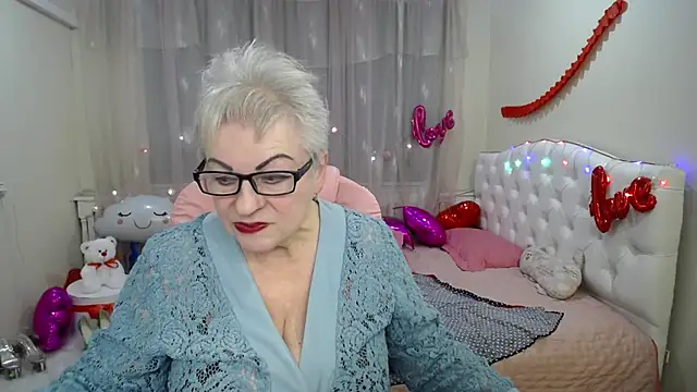 Snapshot of KayleSmoll chatting on March 2025 01:53:02 AM KayleSmoll online show from March 2025 01:53:02 AM