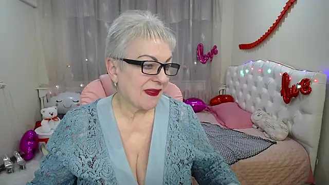 Snapshot of KayleSmoll chatting on March 2025 01:27:01 AM KayleSmoll online show from March 2025 01:27:01 AM