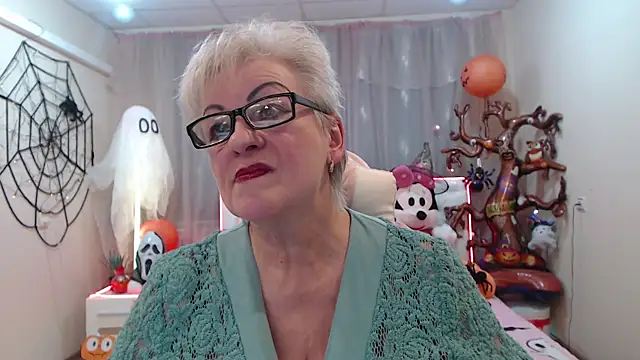 Snapshot of KayleSmoll chatting on October 2025 07:48:02 PM KayleSmoll online show from October 2025 07:48:02 PM