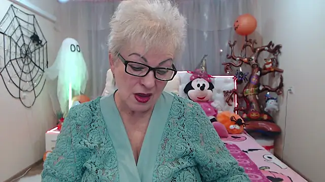 Snapshot of KayleSmoll chatting on November 2025 07:27:01 PM KayleSmoll online show from November 2025 07:27:01 PM