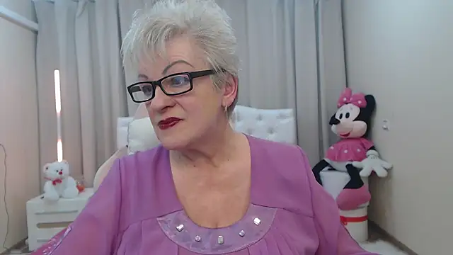 KayleSmoll online show from March 2026 08:01:01 PM