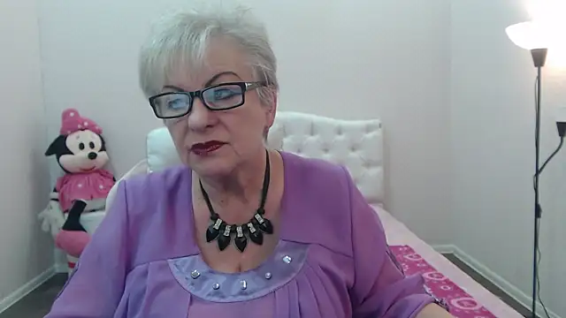 KayleSmoll online show from July 2026 06:59:02 PM
