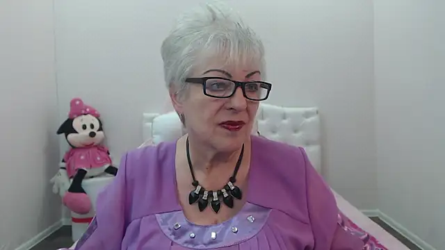 KayleSmoll online show from July 2026 06:42:02 PM