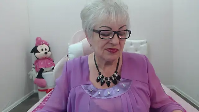 KayleSmoll online show from July 2026 07:39:01 PM