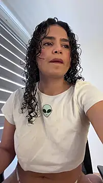 Snapshot of cinnamon_rosa chatting on January 2026 07:52:02 PM cinnamon rosa online show from January 2026 07:52:02 PM