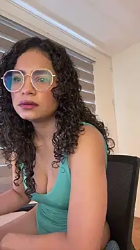 Snapshot of cinnamon_rosa chatting on January 2026 04:11:02 PM cinnamon rosa online show from January 2026 04:11:02 PM