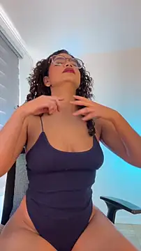 Snapshot of cinnamon_rosa chatting on January 2026 07:51:02 PM cinnamon rosa online show from January 2026 07:51:02 PM