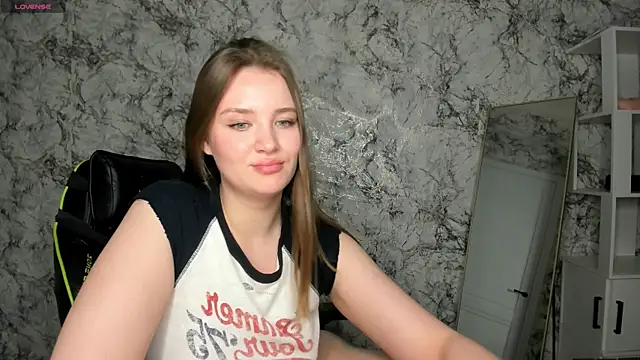 DeniRicchii online show from May 2026 07:10:01 PM